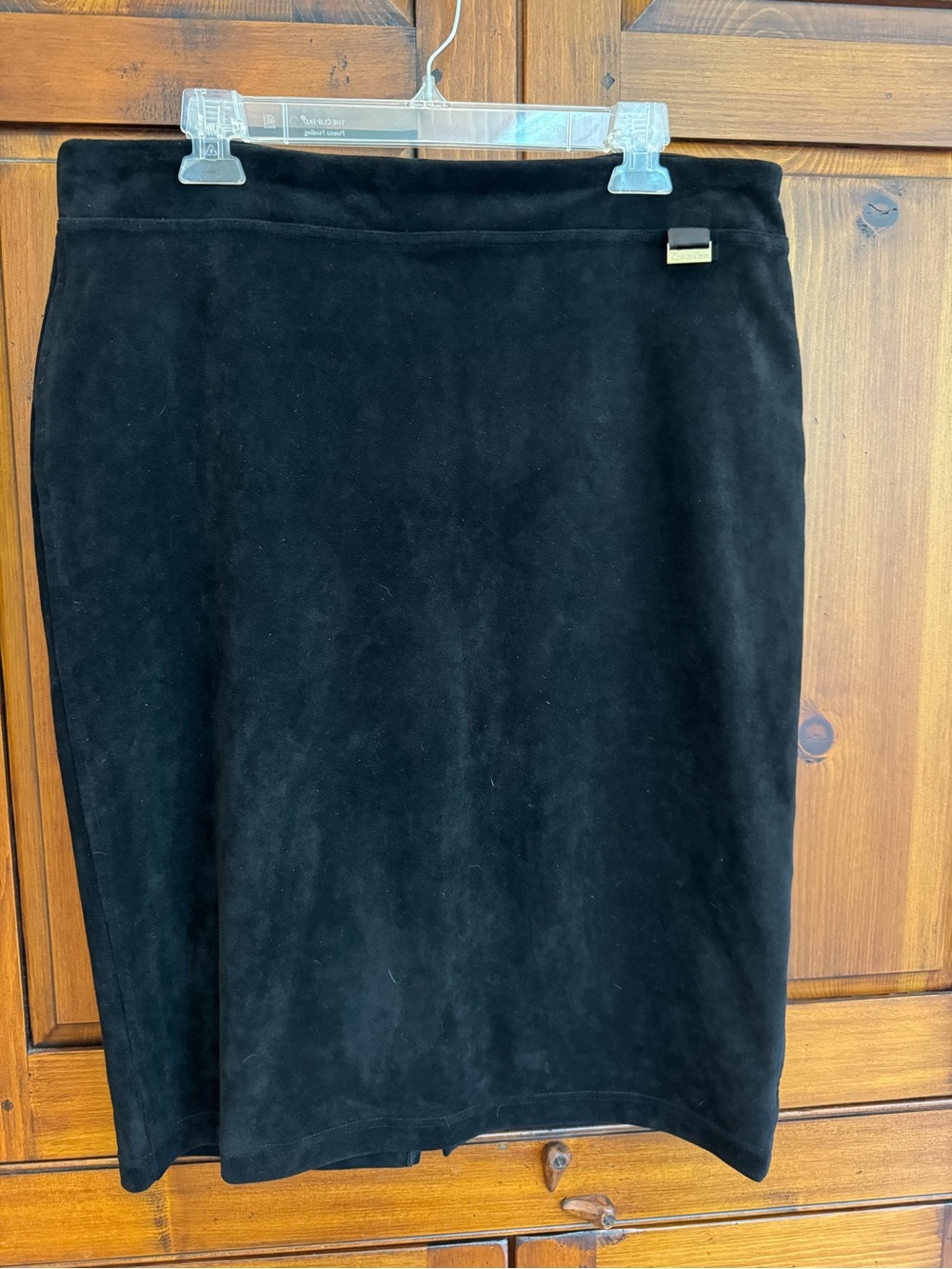 Calvin Klein Size Large Elegant Black Faux Suede Pencil Skirt . EUC